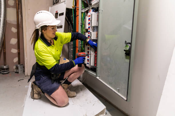Best 24-Hour Electrician  in Dundee, OR
