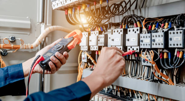 Best Affordable Emergency Electrician  in Dundee, OR